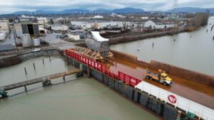 bulbous bow on Seaspan barge