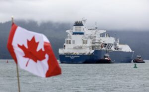 lng carrier escorted by haisea tugboats