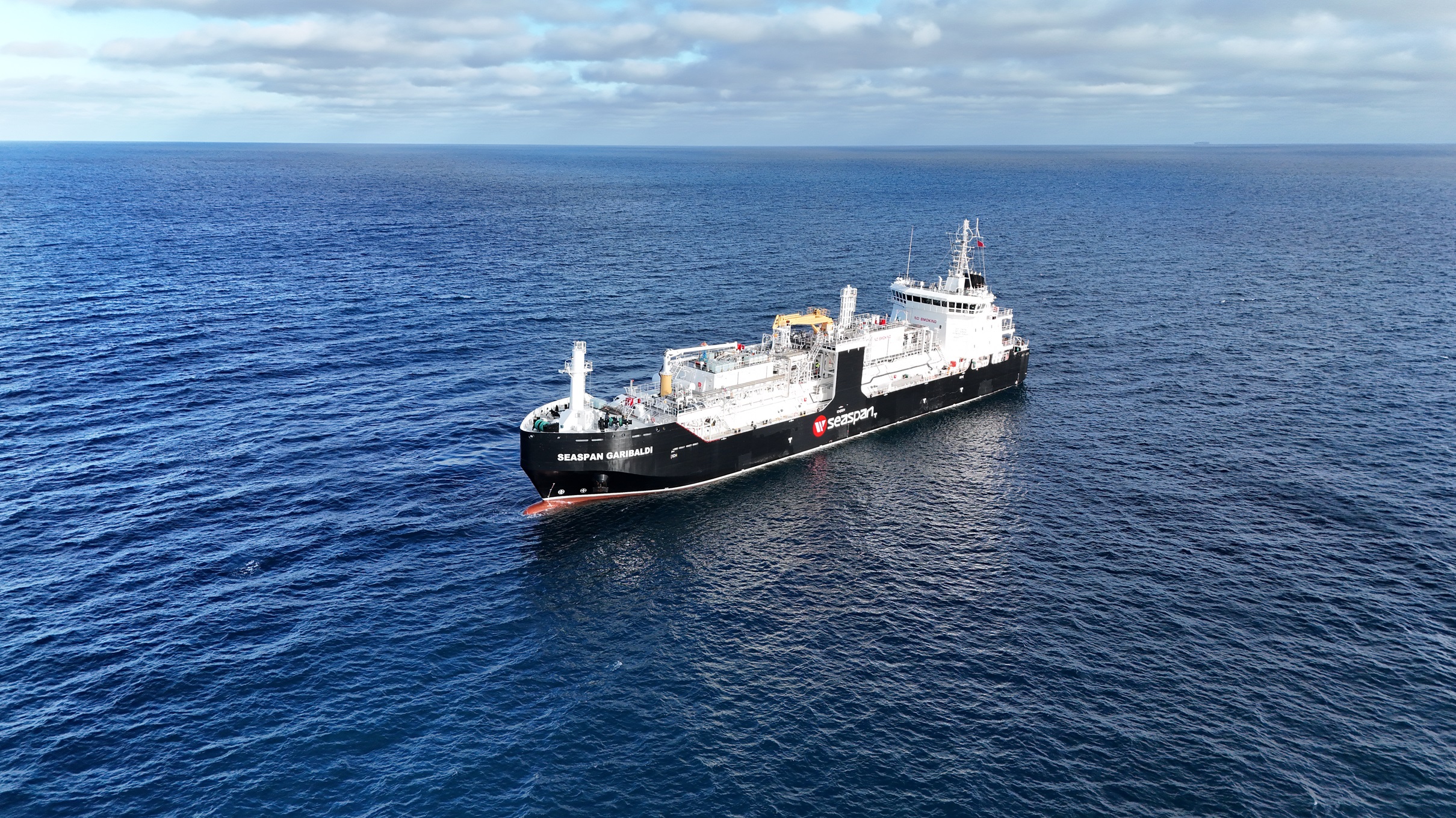 Drone show, Seaspan Garibaldi in the open sea